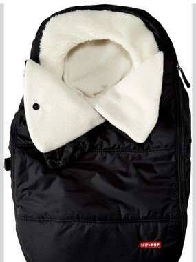 Skip Hop Black Footmuff with Cream Plush Lining